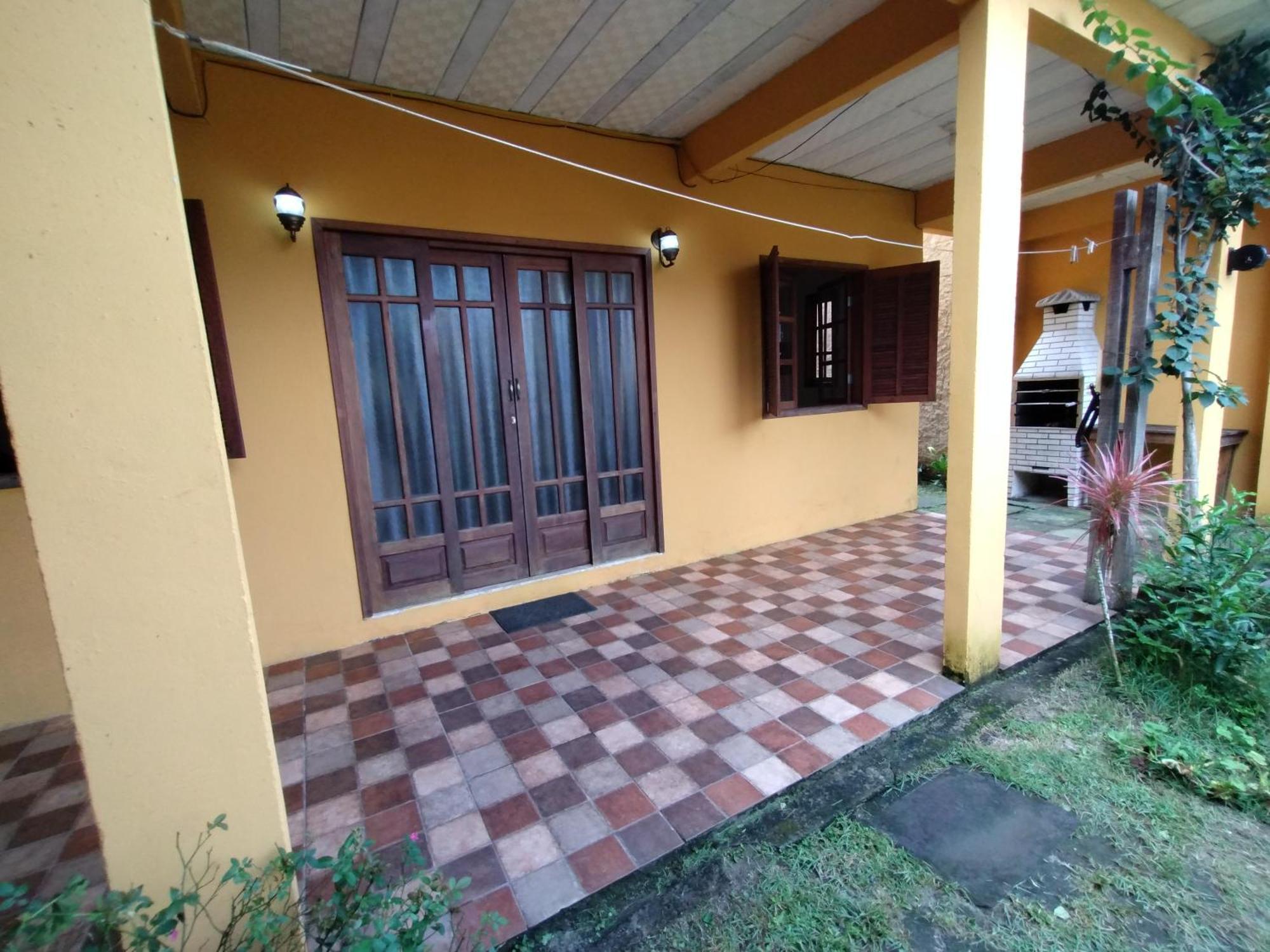 Casa Amarela Da Prainha De Mambucaba - 6 Pessoas Holiday home
