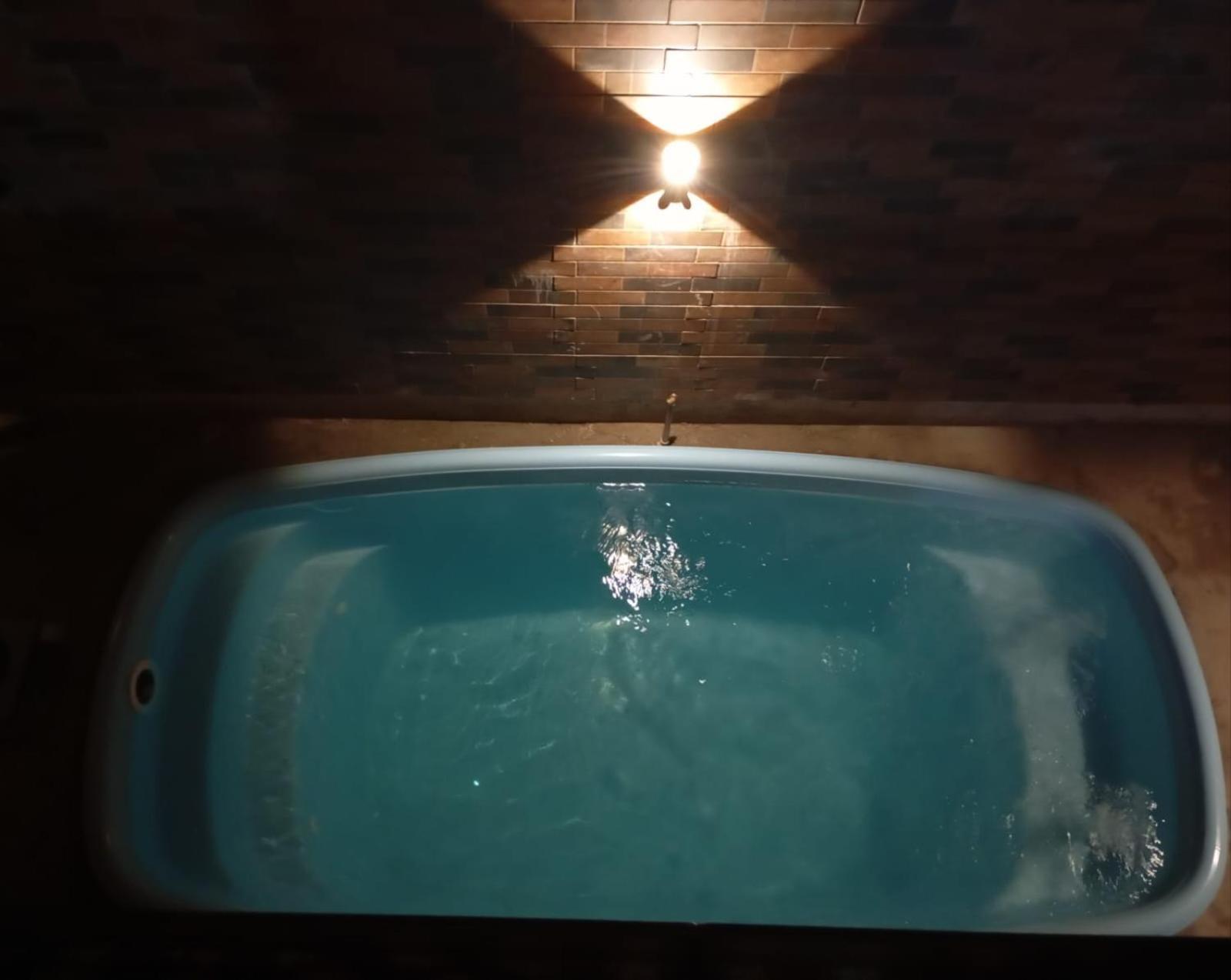 Casa Amarela Da Prainha De Mambucaba - 6 Pessoas Paraty